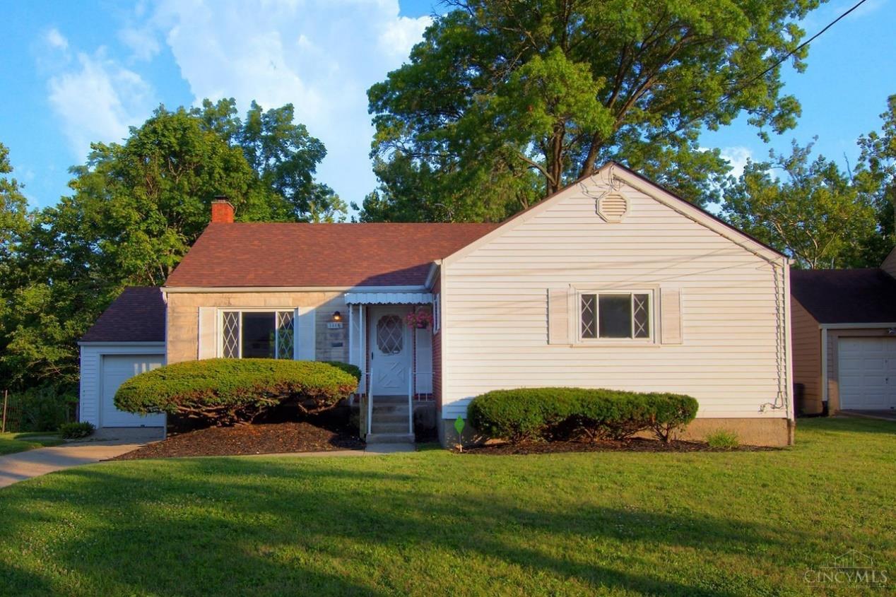 Modern house on Madeleine Cir